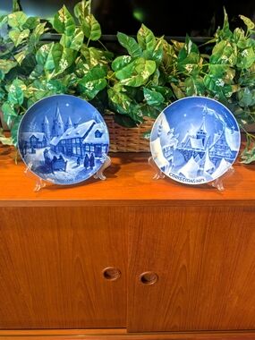 ROYALE BLUE WINTER CHINA Christmas Plates - 1970/1971 (1st & 2nd Ed) - EVC